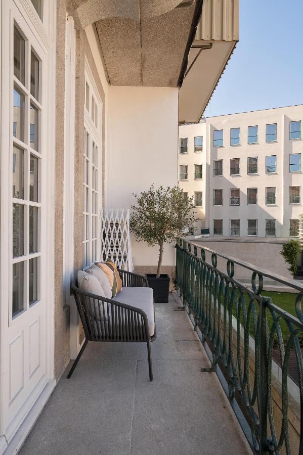 Historic Apartment At Cardosas With Balcony Porto Kültér fotó